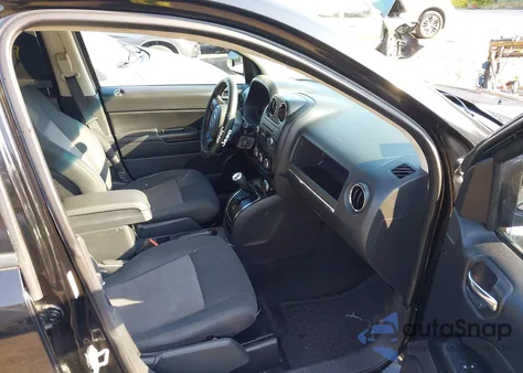 2012 Jeep Compass Latitude z USA, uszkodzony, nr VIN 1C4NJDEB0CD659097